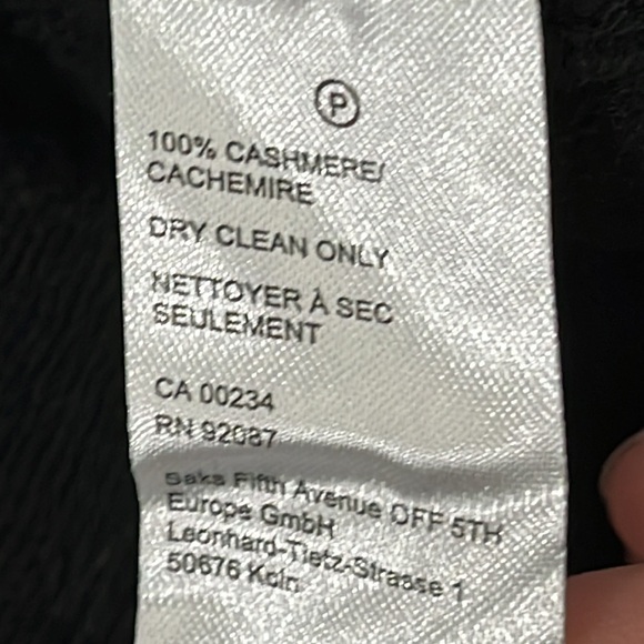 Saks Fifth Avenue Cashmere Turtleneck in Black size M - Picture 10 of 10